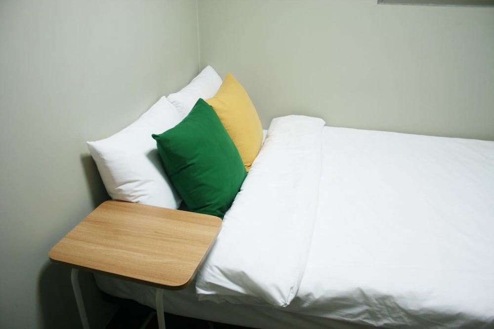 Hotel Hotelette Station 2*